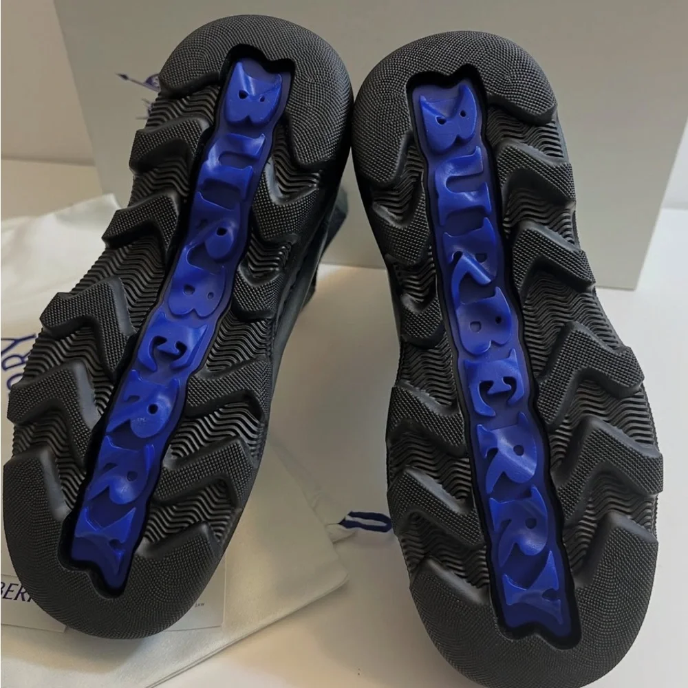 New-BURBERRY LEATHER CREEPER CHELSEA BOOTS IN DARK GREEN - Picture 7 of 16